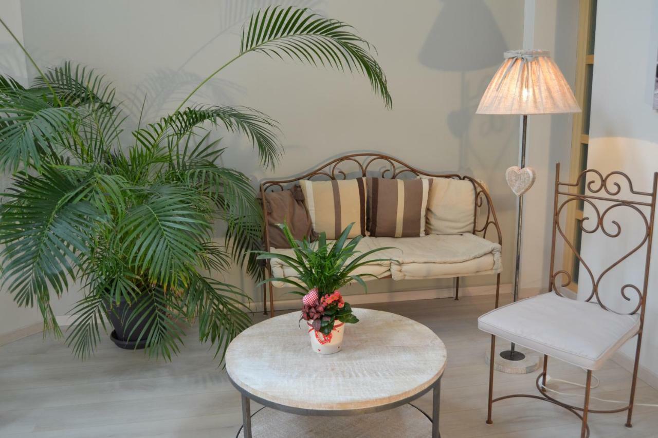 Le Logis De Saint-Martin Bed & Breakfast Haute-Goulaine Exterior photo